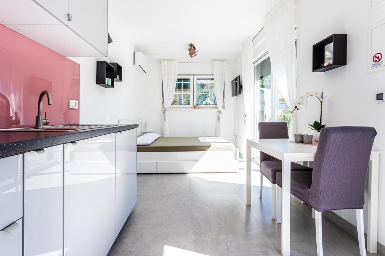 Ferienhaus Maestral - Kastel Kambelovac Kaštela Exteriör bild