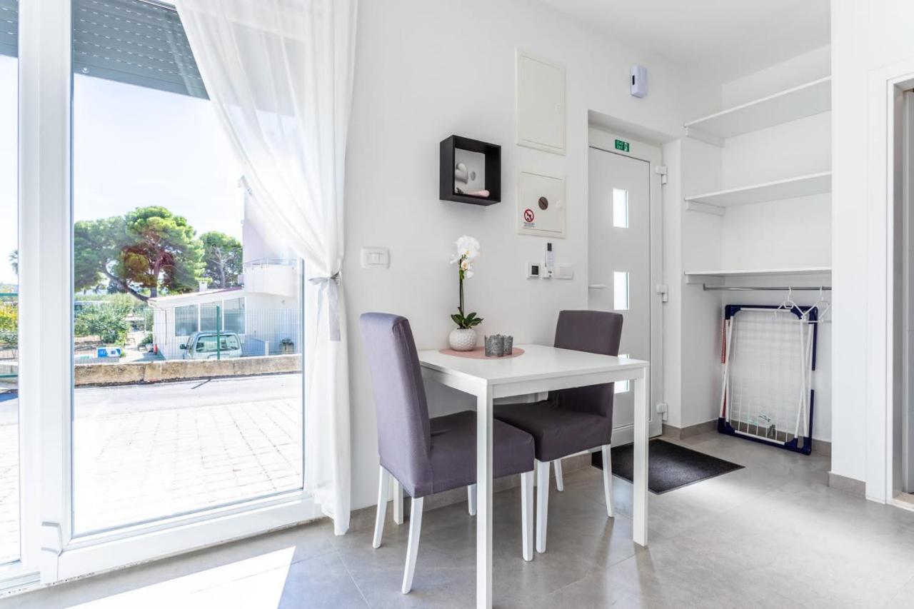 Ferienhaus Maestral - Kastel Kambelovac Kaštela Exteriör bild
