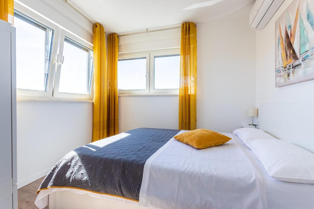 Ferienhaus Maestral - Kastel Kambelovac Kaštela Exteriör bild