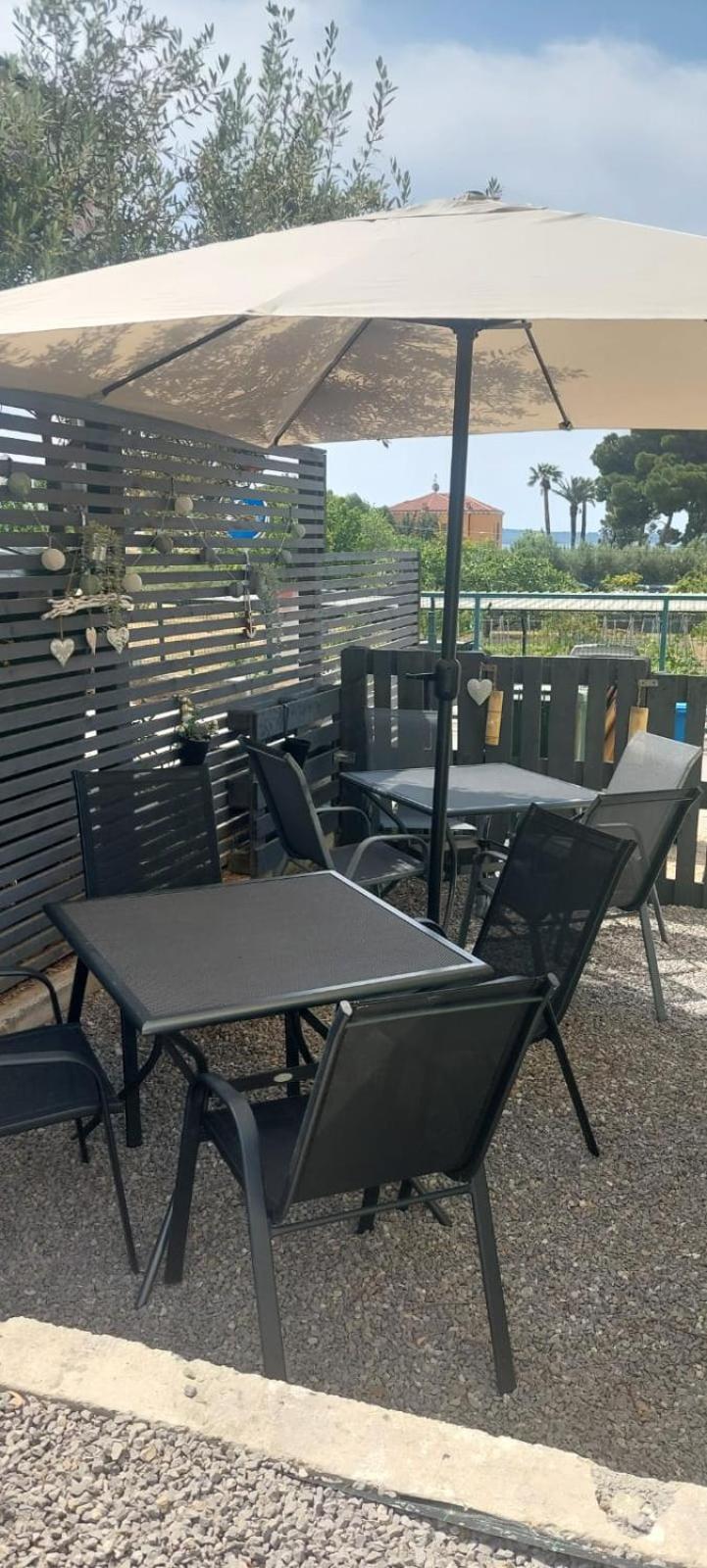 Ferienhaus Maestral - Kastel Kambelovac Kaštela Exteriör bild